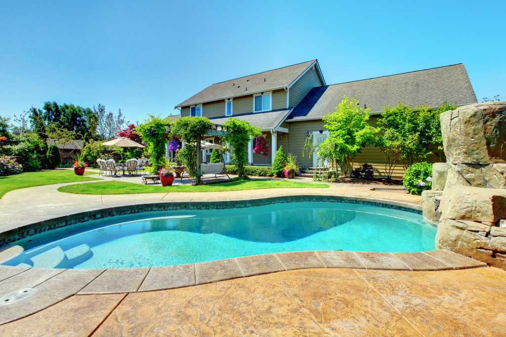 house with pool