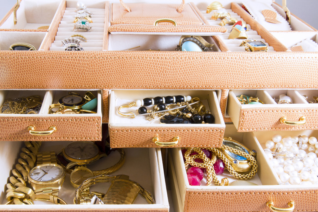 drawers of gold jewelry in different types