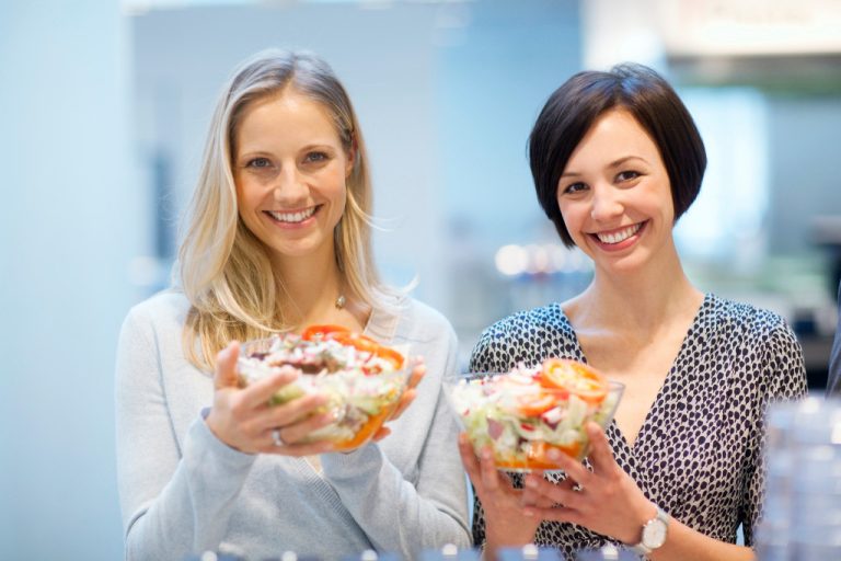 employees in the workplace eating healthy